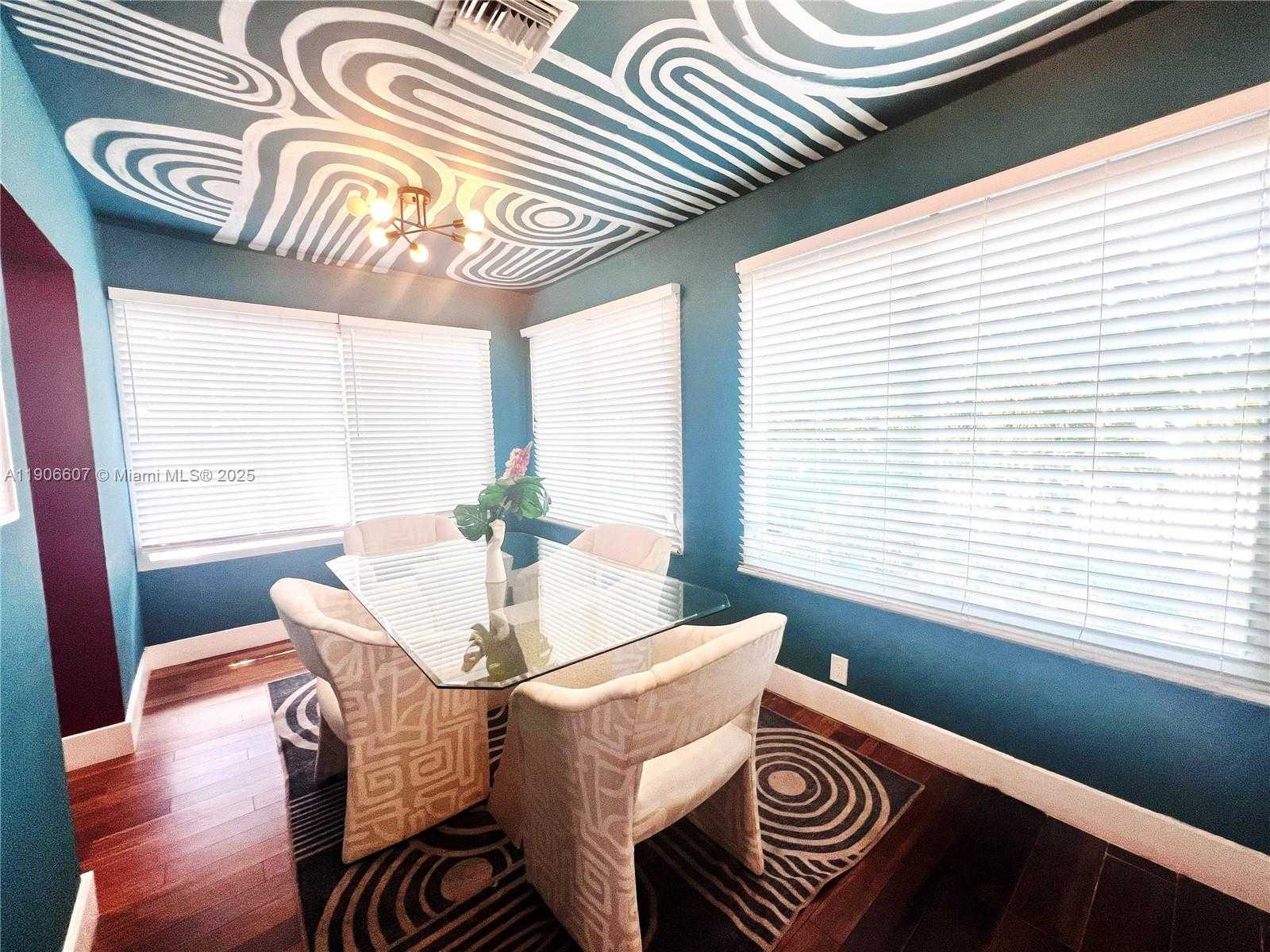 Small Image of 324 NORTH WEST 52ND ST, Miami Number 3