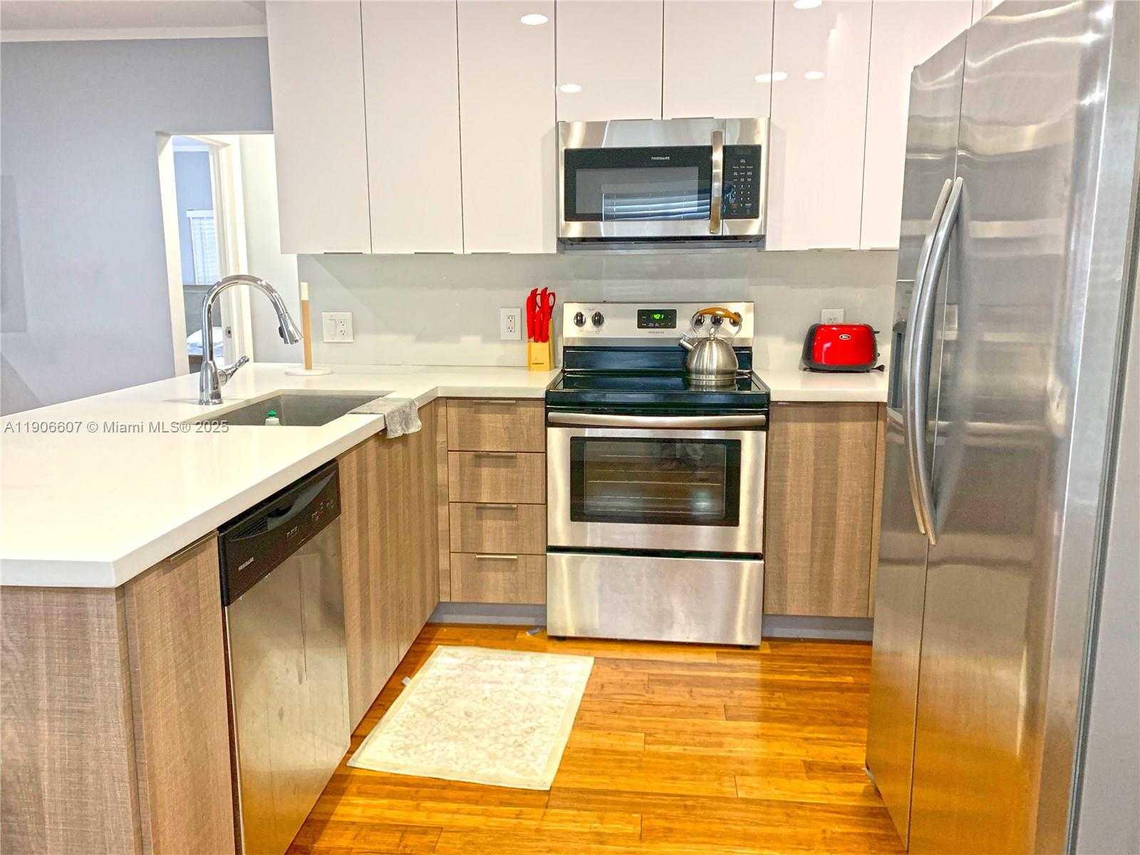 Small Image of 324 NORTH WEST 52ND ST, Miami Number 8