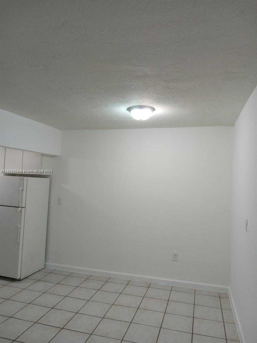 Small Image of 1330 WEST 54TH ST #109C, Hialeah Number 20