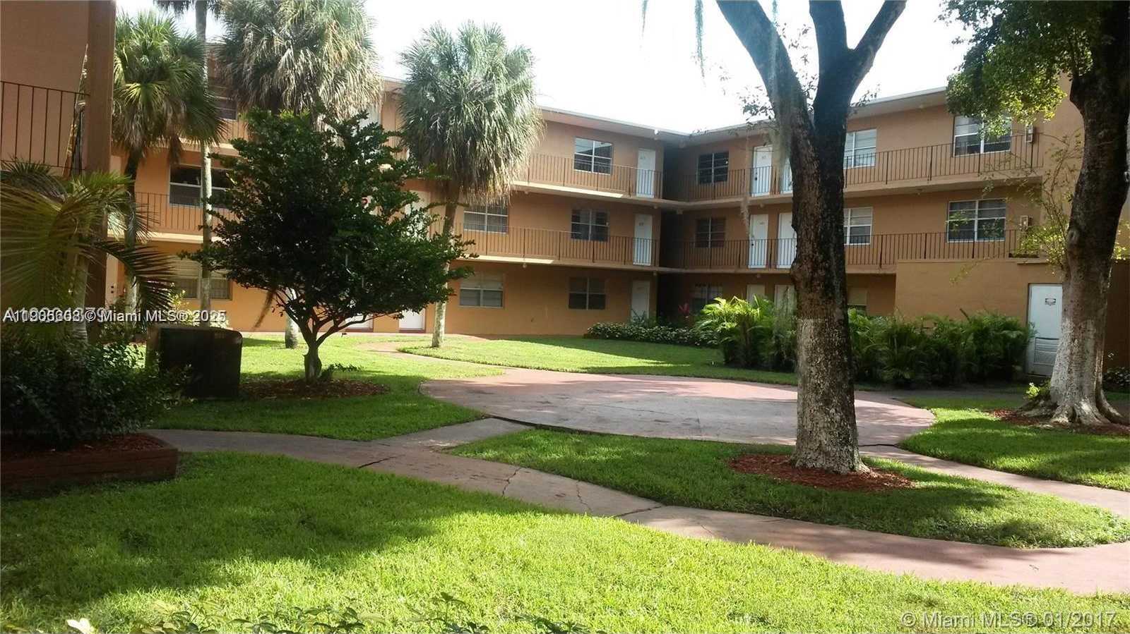 Small Image of 1330 WEST 54TH ST #109C, Hialeah Number 5