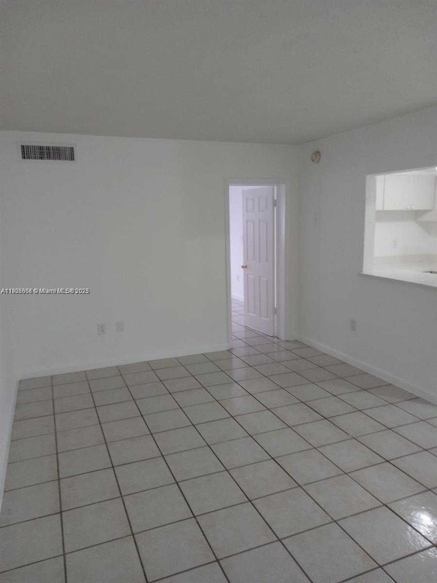 Small Image of 1330 WEST 54TH ST #109C, Hialeah Number 8
