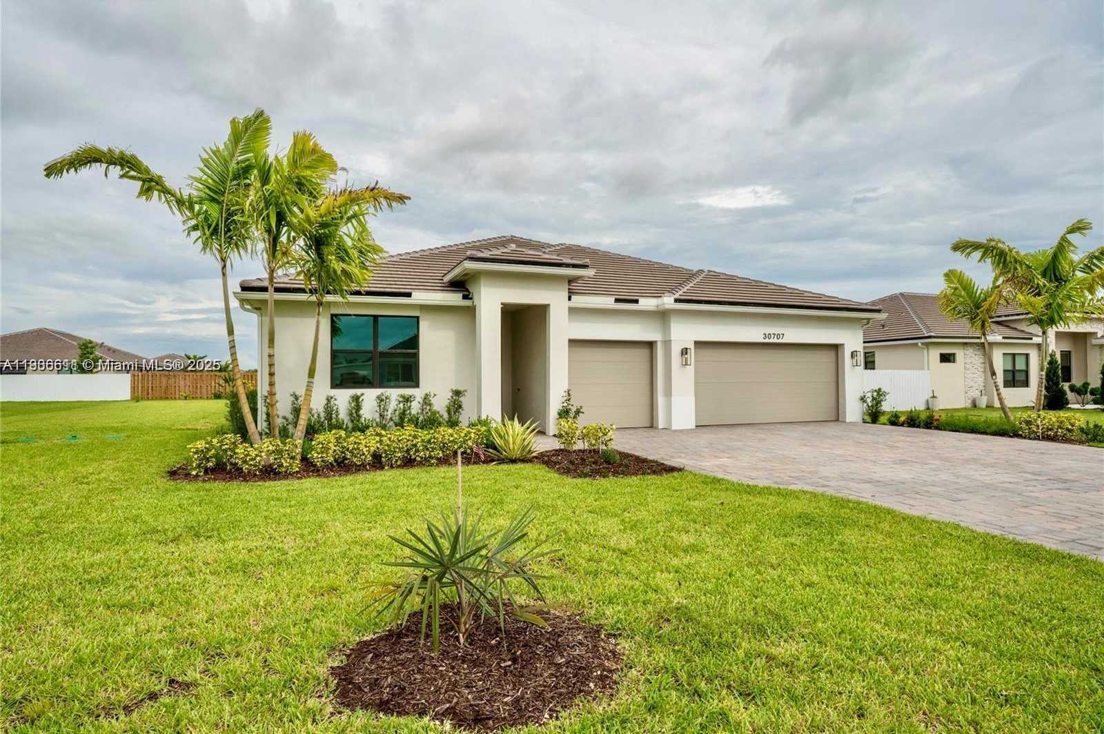 Small Image of 30707 SOUTH WEST 193RD AVE #1, Homestead Number 2