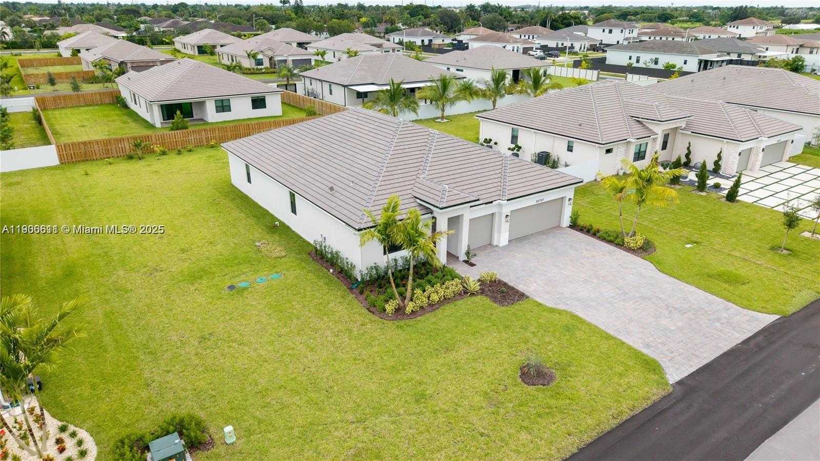 Small Image of 30707 SOUTH WEST 193RD AVE #1, Homestead Number 20