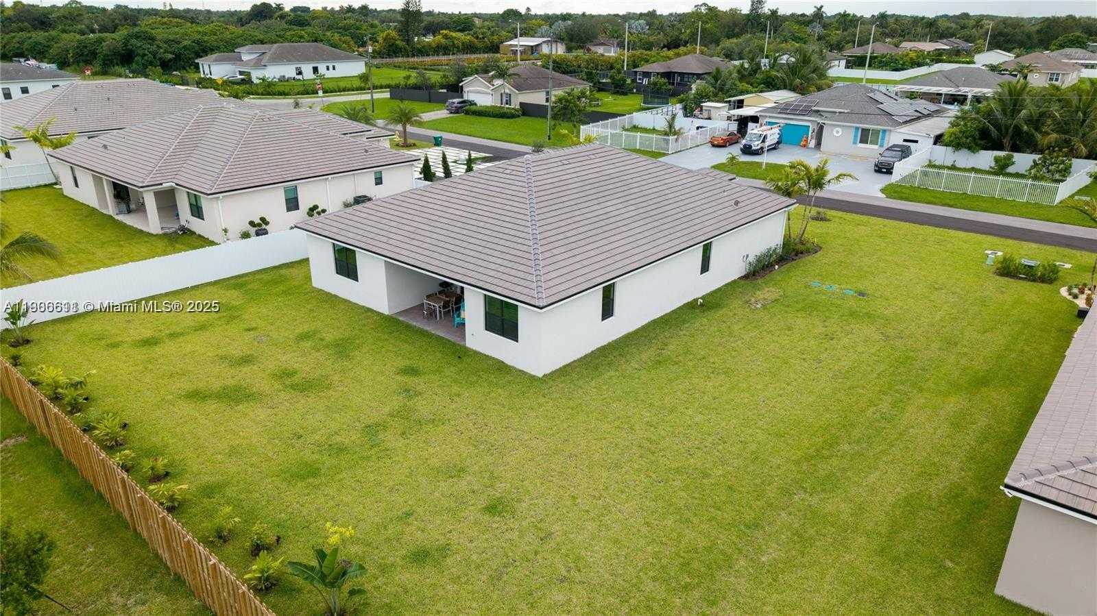 Small Image of 30707 SOUTH WEST 193RD AVE #1, Homestead Number 27