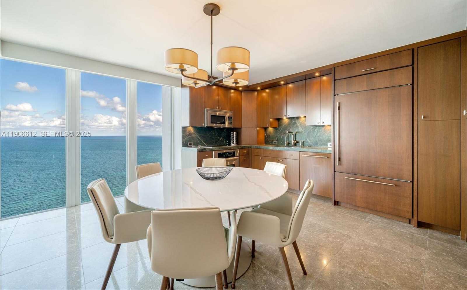 Small Image of 881 OCEAN DR #26B, Key Biscayne Number 16