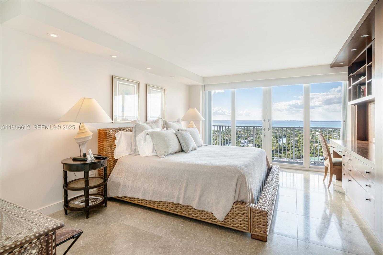 Small Image of 881 OCEAN DR #26B, Key Biscayne Number 19
