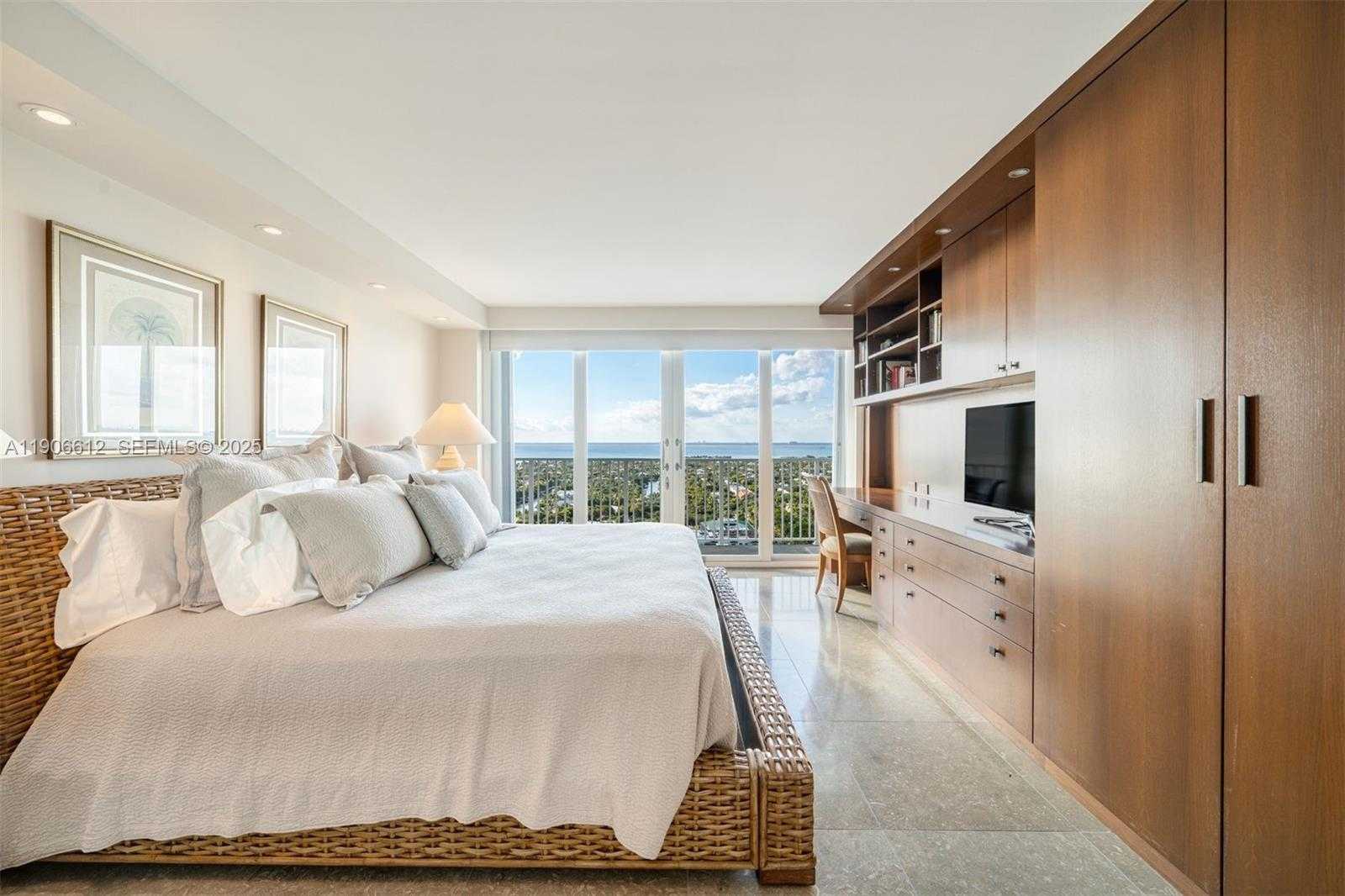Small Image of 881 OCEAN DR #26B, Key Biscayne Number 20