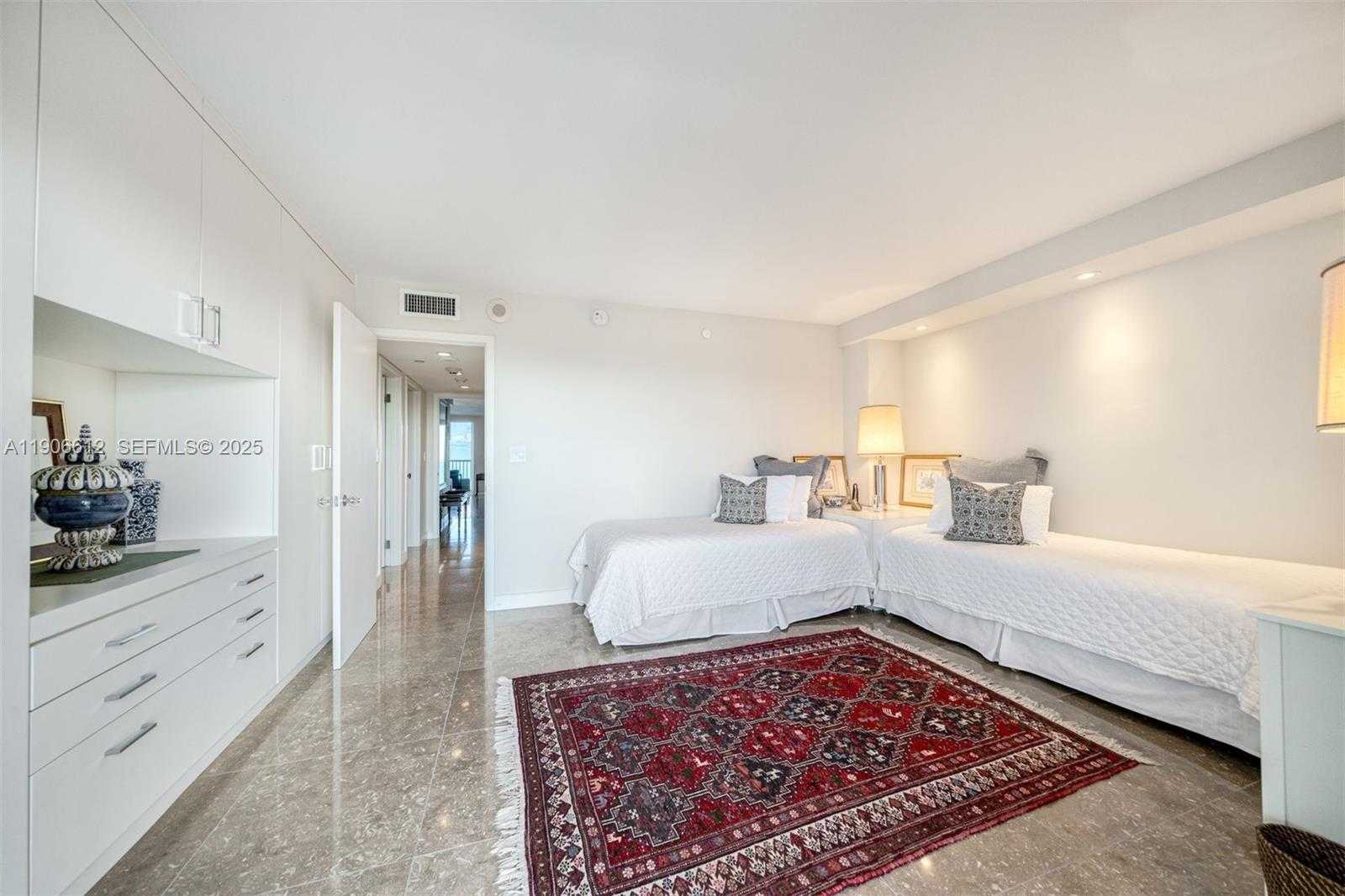 Small Image of 881 OCEAN DR #26B, Key Biscayne Number 25