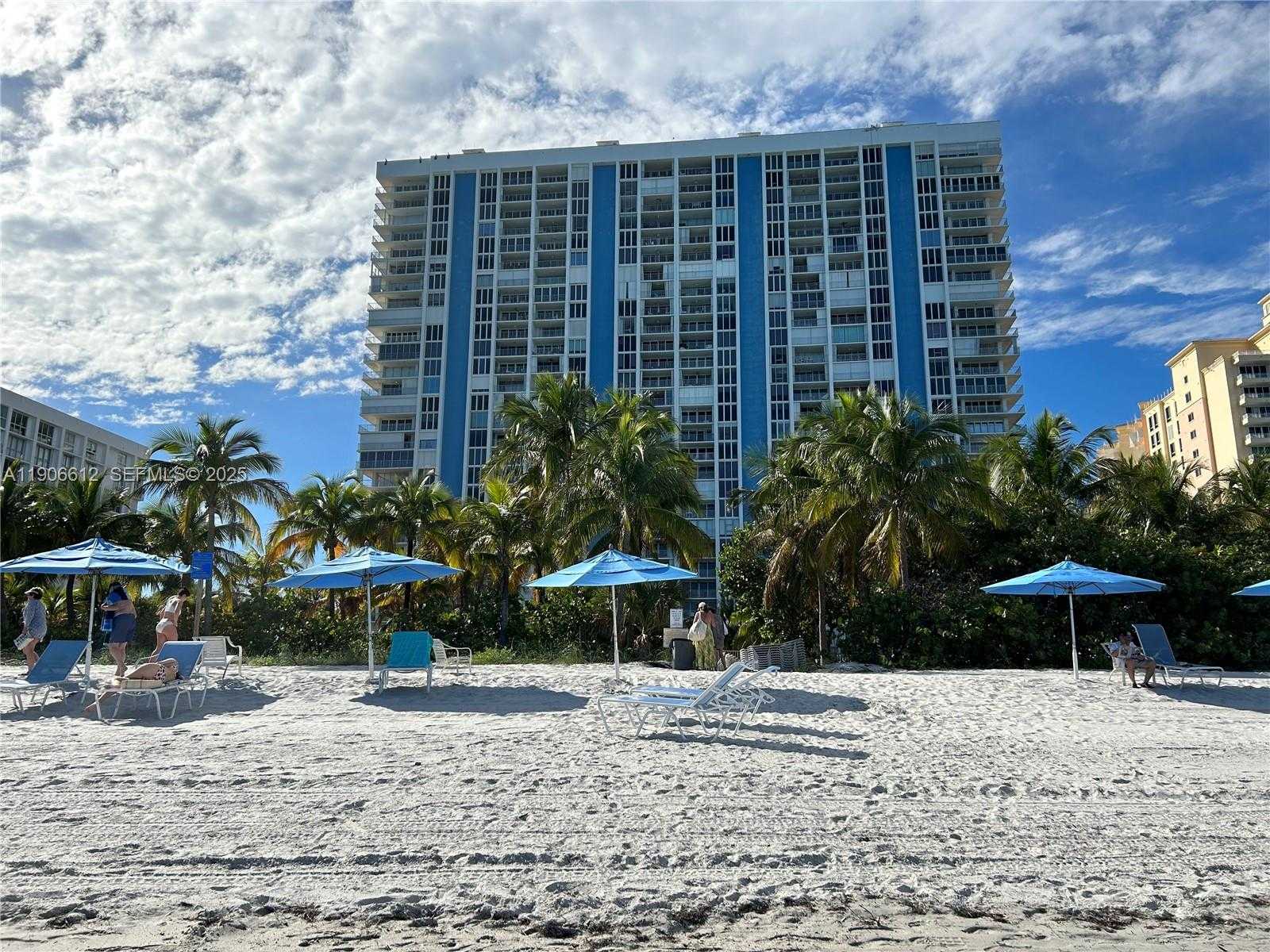 Small Image of 881 OCEAN DR #26B, Key Biscayne Number 34