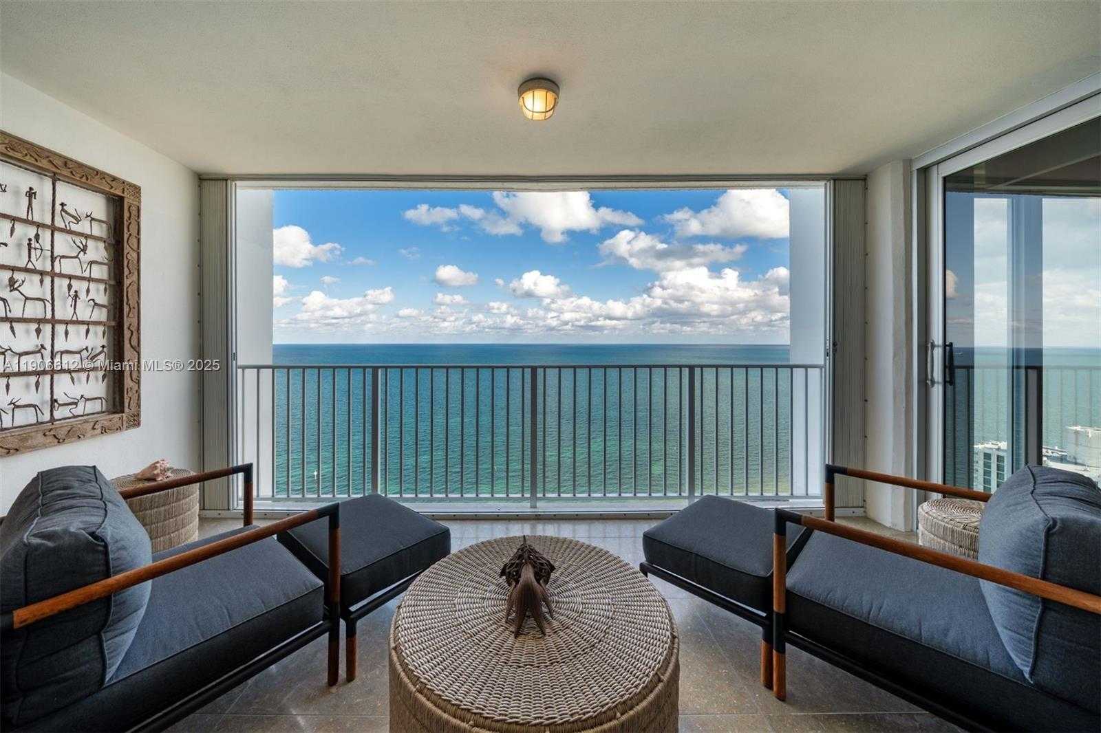 Small Image of 881 OCEAN DR #26B, Key Biscayne Number 42