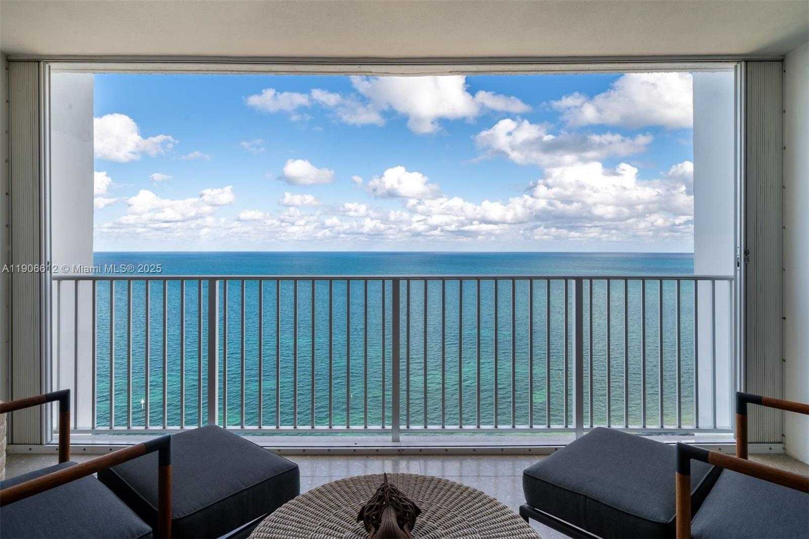 Small Image of 881 OCEAN DR #26B, Key Biscayne Number 43
