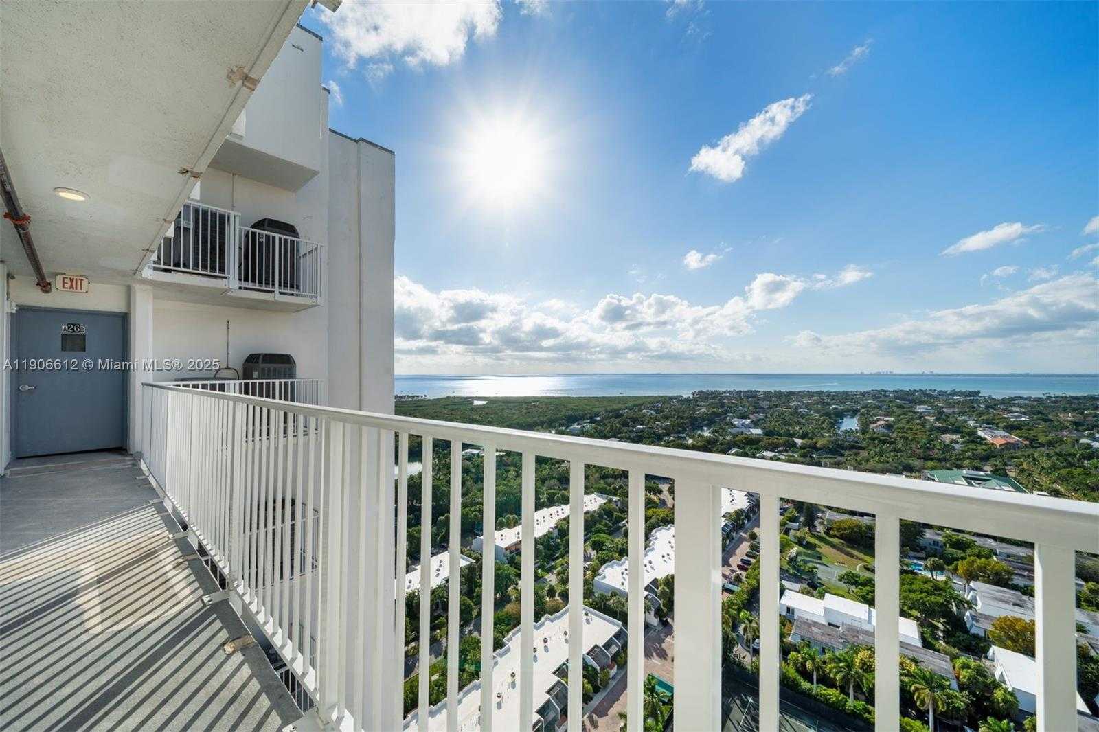 Small Image of 881 OCEAN DR #26B, Key Biscayne Number 47