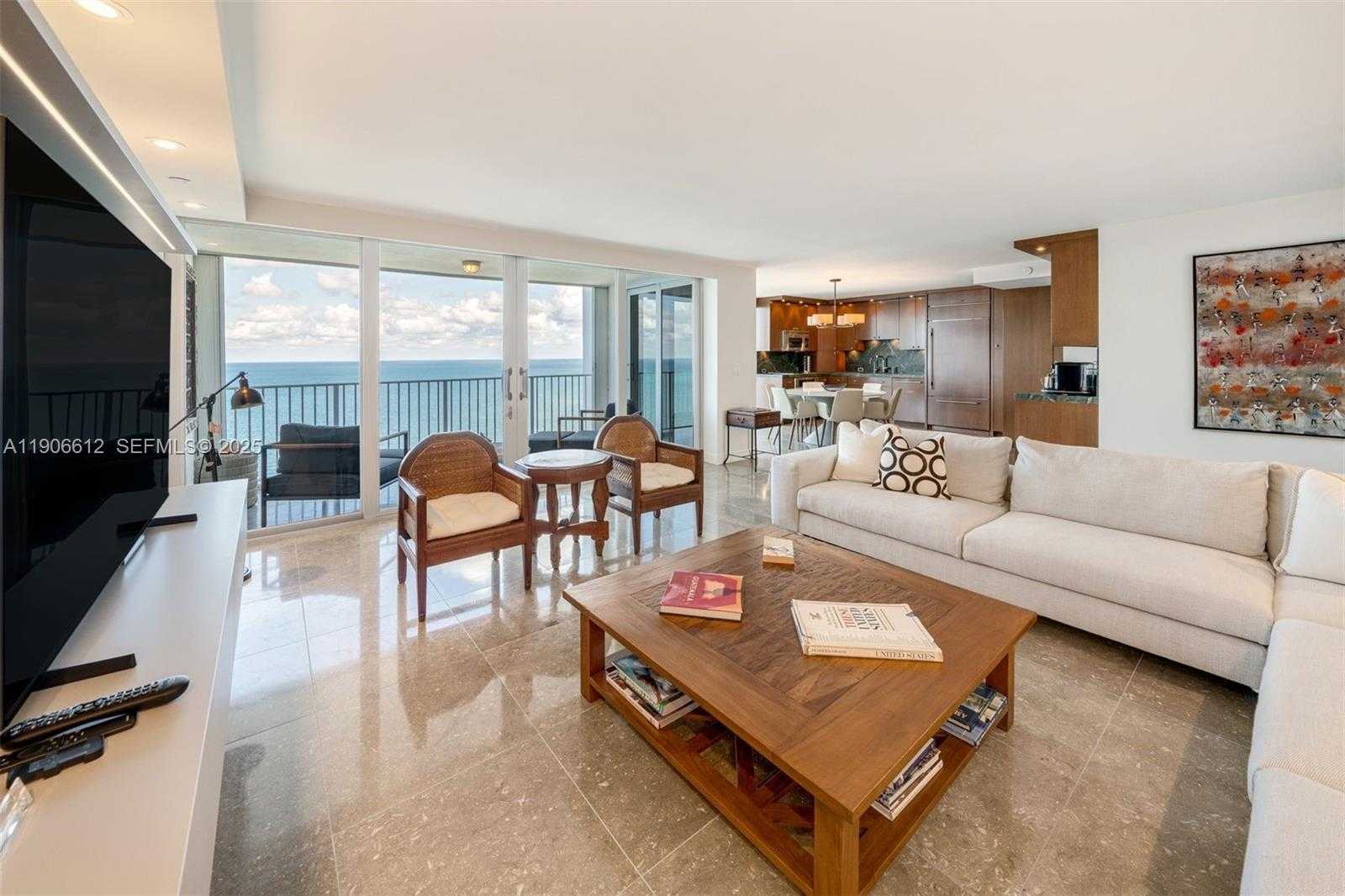 Small Image of 881 OCEAN DR #26B, Key Biscayne Number 5