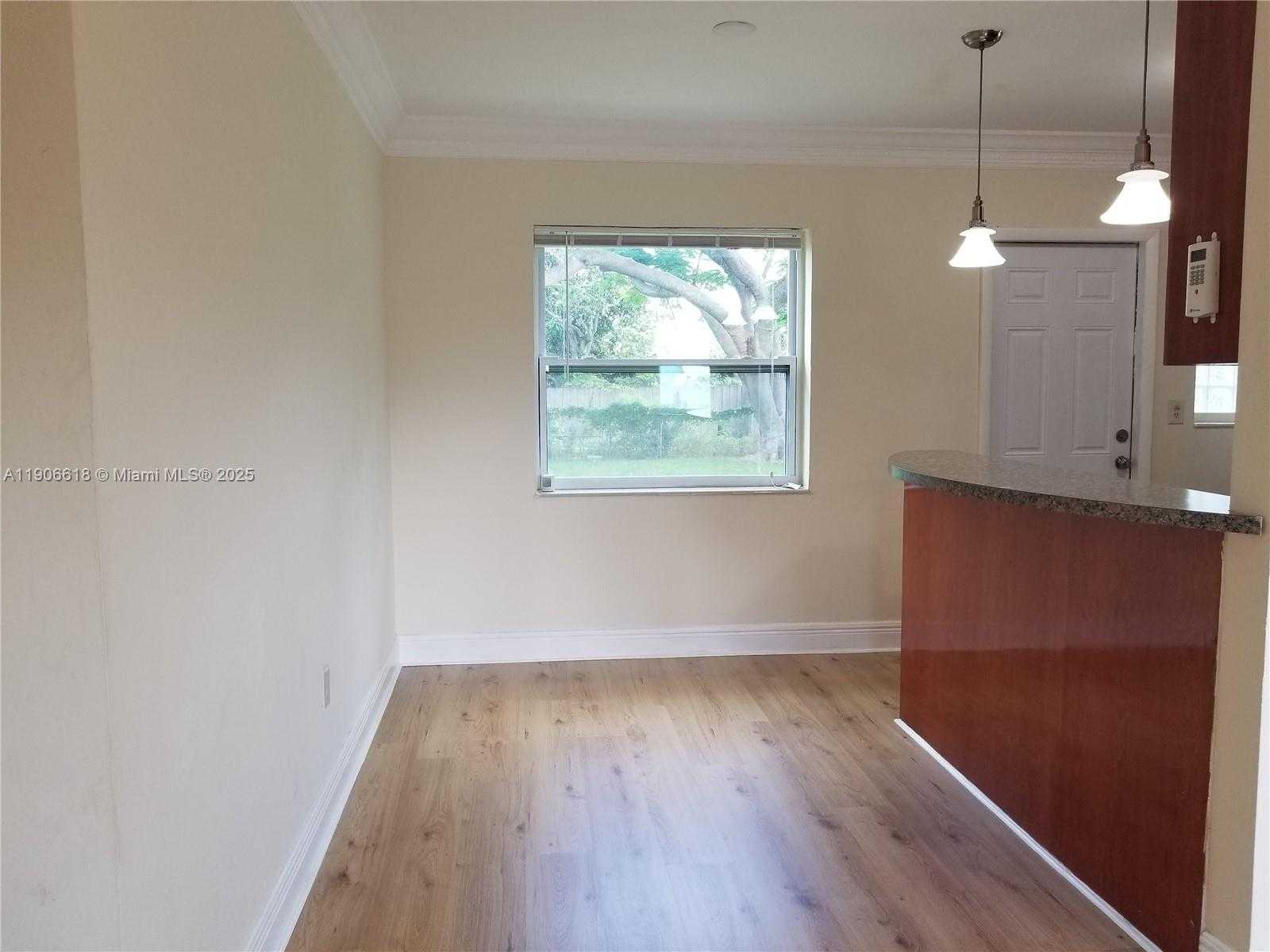 Small Image of 1085 NORTH WEST 133RD ST, North Miami Number 4