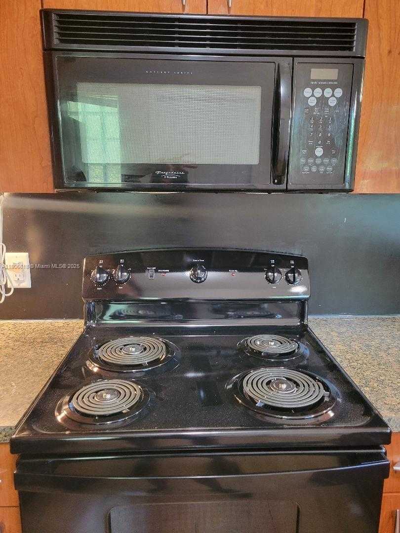 Small Image of 1085 NORTH WEST 133RD ST, North Miami Number 6