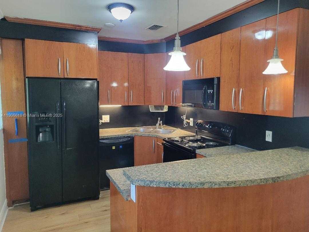 Small Image of 1085 NORTH WEST 133RD ST, North Miami Number 7