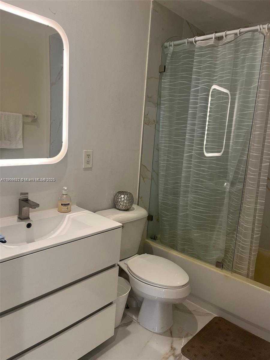 Small Image of 19353 SOUTH WEST 60TH CT #19353, Pembroke Pines Number 7