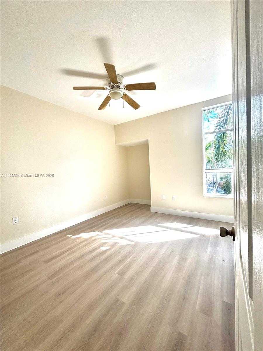 Small Image of 7420 WEST 20TH AVE #131, Hialeah Number 5