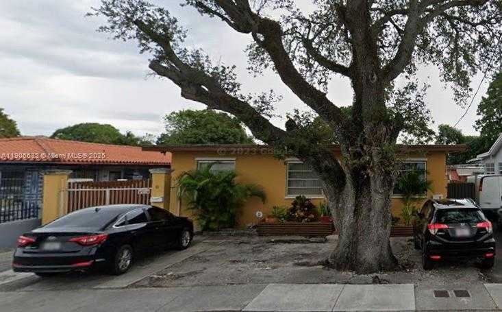 Small Image of 61 NORTH WEST 51ST AVE #Rear, Miami Number 1
