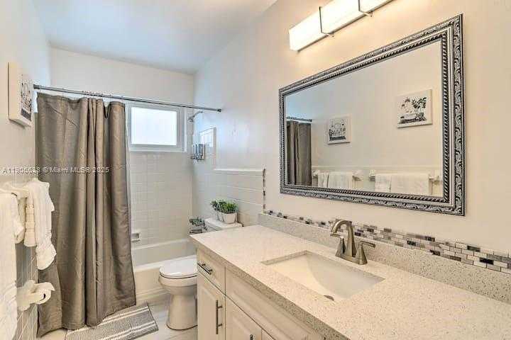 Small Image of 14310 NORTH WEST 12TH AVE #14310, Miami Number 13