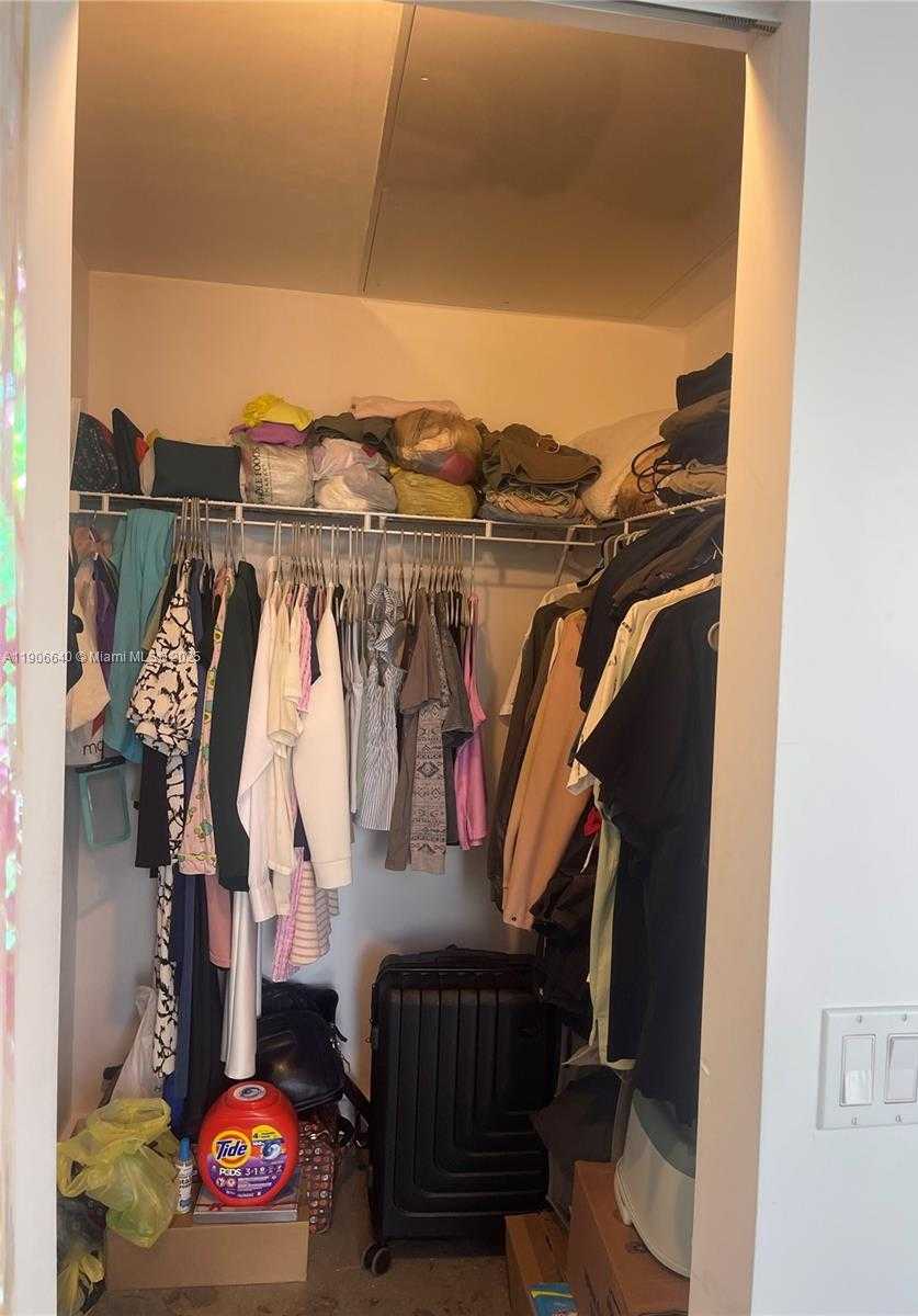 Imagen de Pequeño Objeto