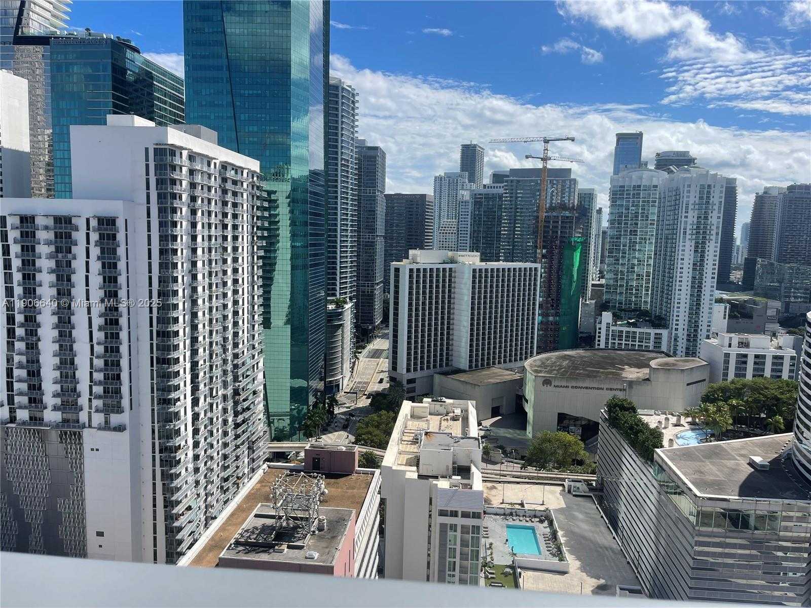 Imagen de Pequeño Objeto