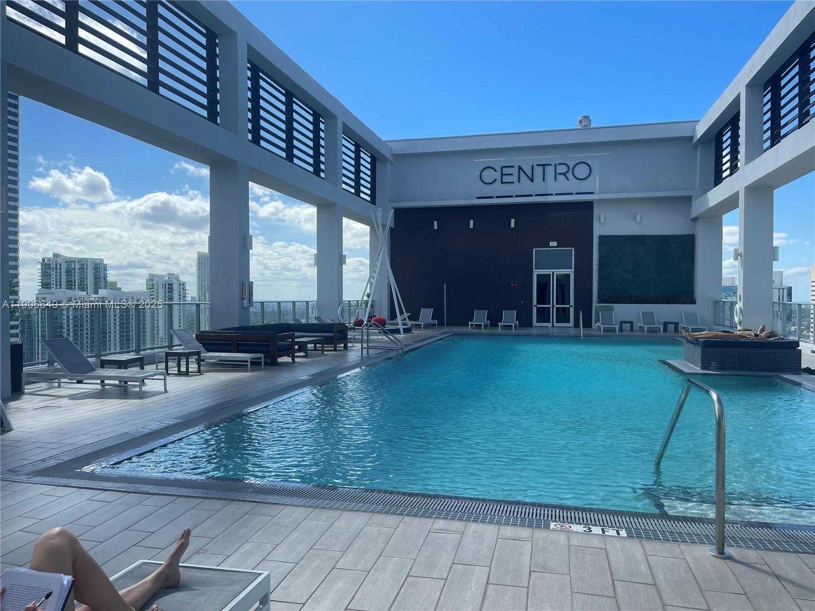 Imagen de Pequeño Objeto