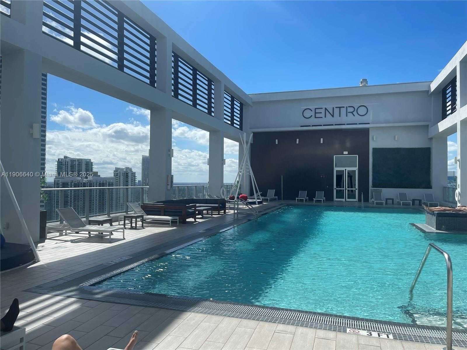 Imagen de Pequeño Objeto