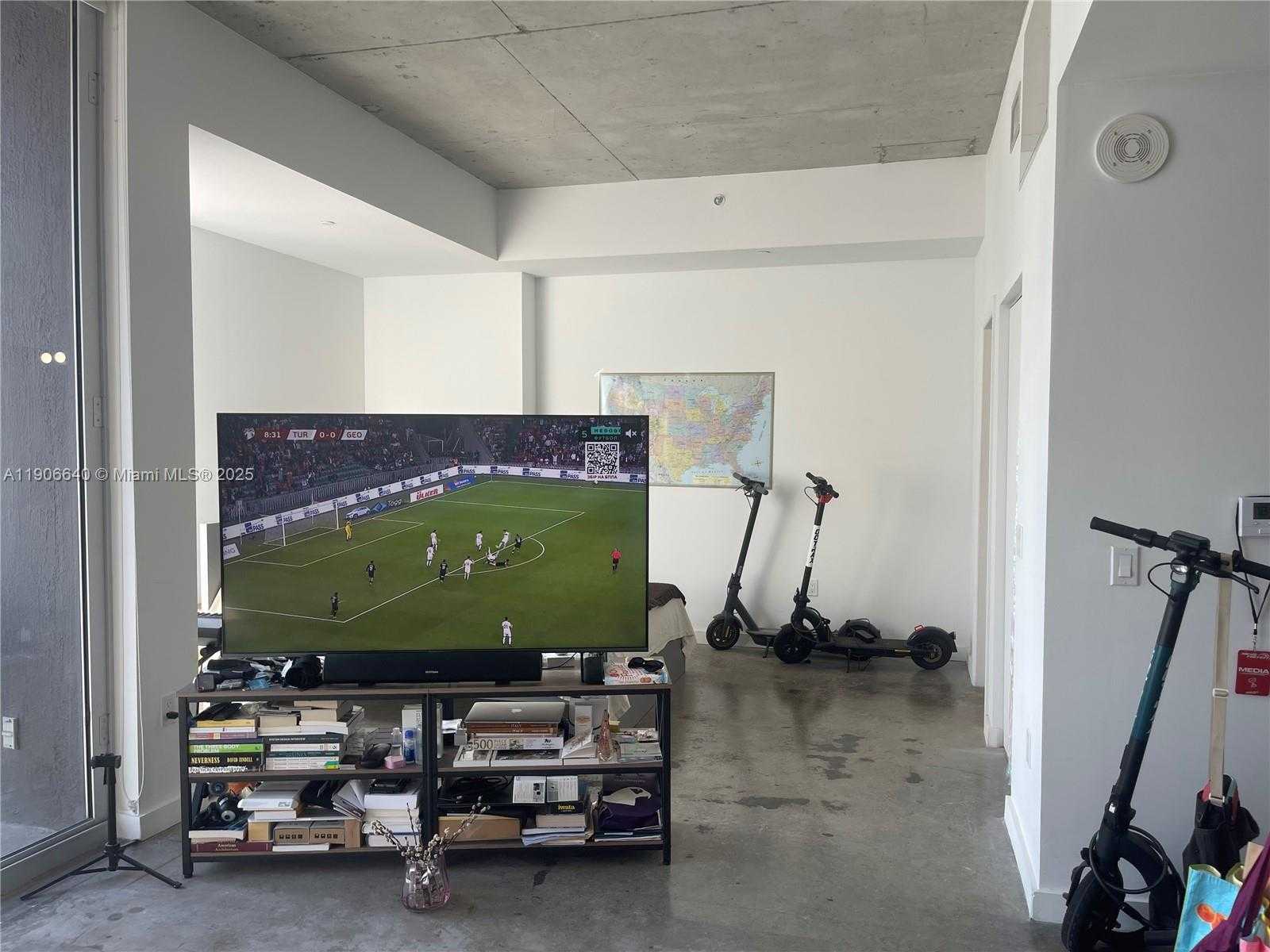 Imagen de Pequeño Objeto