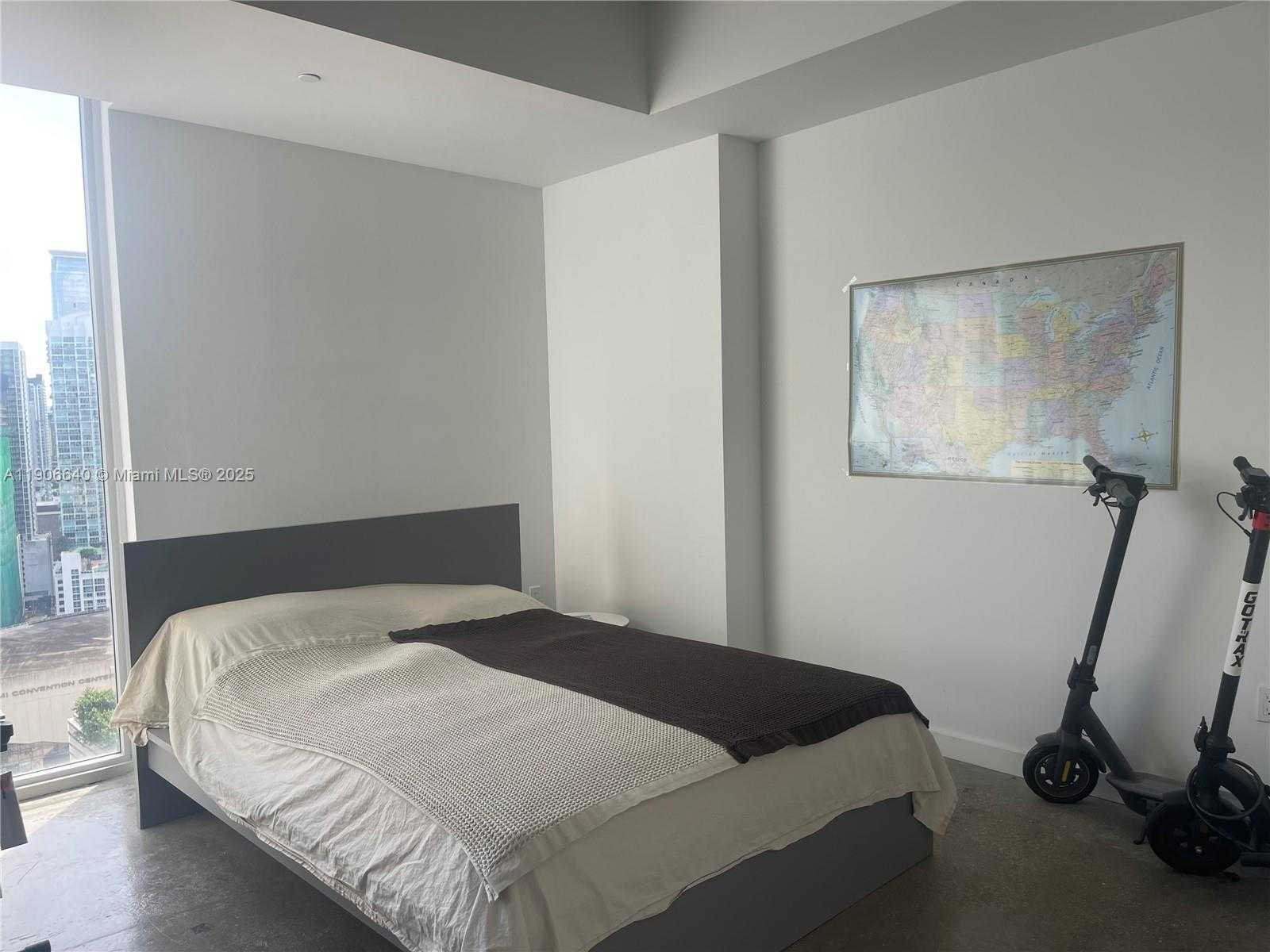 Imagen de Pequeño Objeto