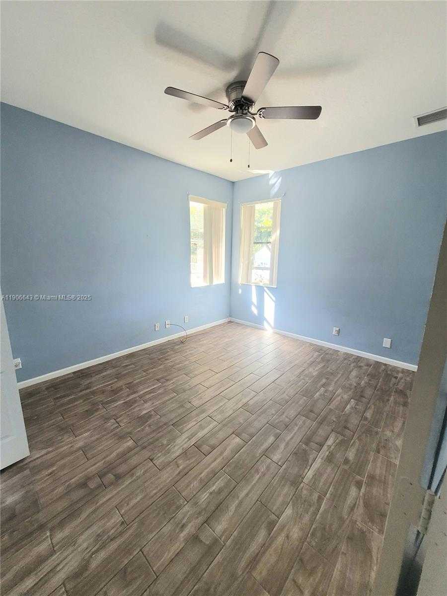 Small Image of 15095 67TH CT N, West Palm Beach Number 24