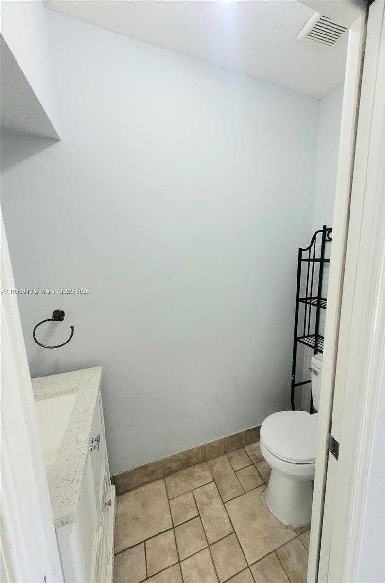 Small Image of 15095 67TH CT N, West Palm Beach Number 27