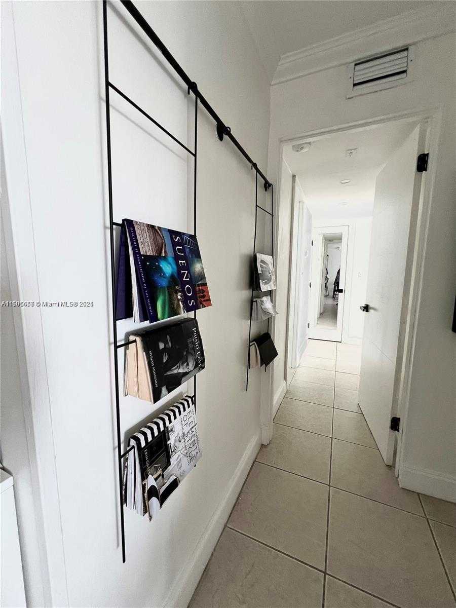 Small Image of 600 NORTH EAST 36TH #2011, Miami Number 10