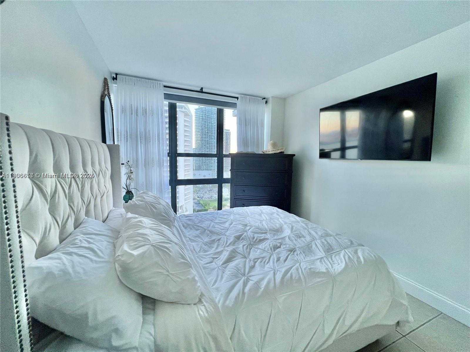 Small Image of 600 NORTH EAST 36TH #2011, Miami Number 5