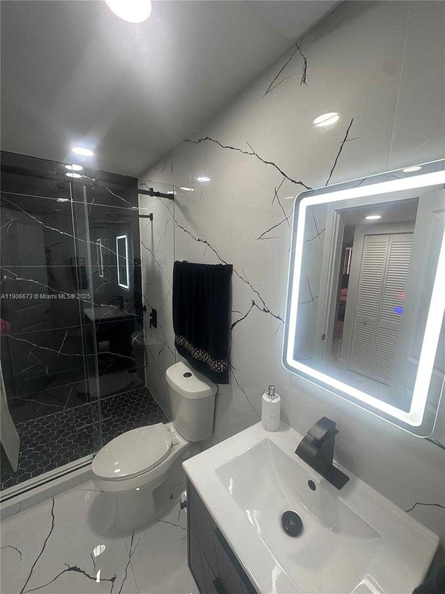 Small Image of 22045 SOUTH WEST 114TH AVE #1, Miami Number 10