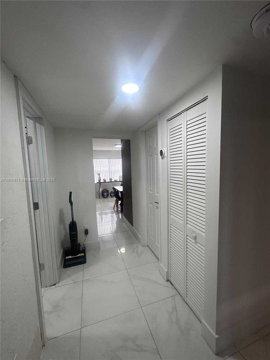 Small Image of 22045 SOUTH WEST 114TH AVE #1, Miami Number 12