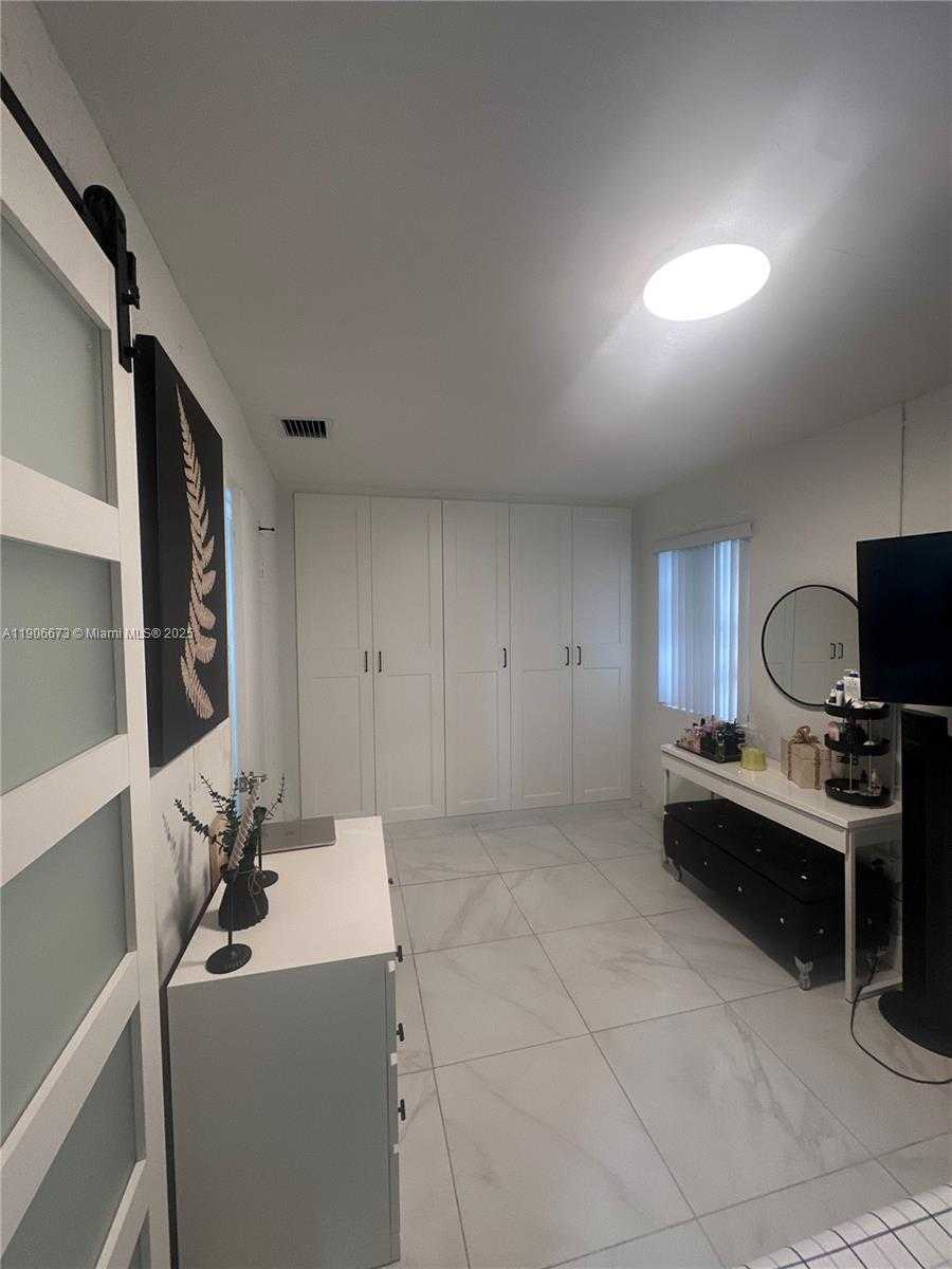 Small Image of 22045 SOUTH WEST 114TH AVE #1, Miami Number 17