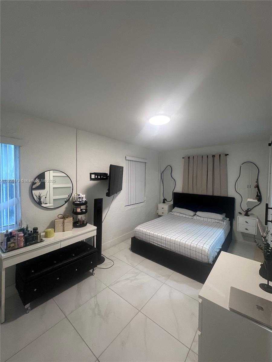 Small Image of 22045 SOUTH WEST 114TH AVE #1, Miami Number 18