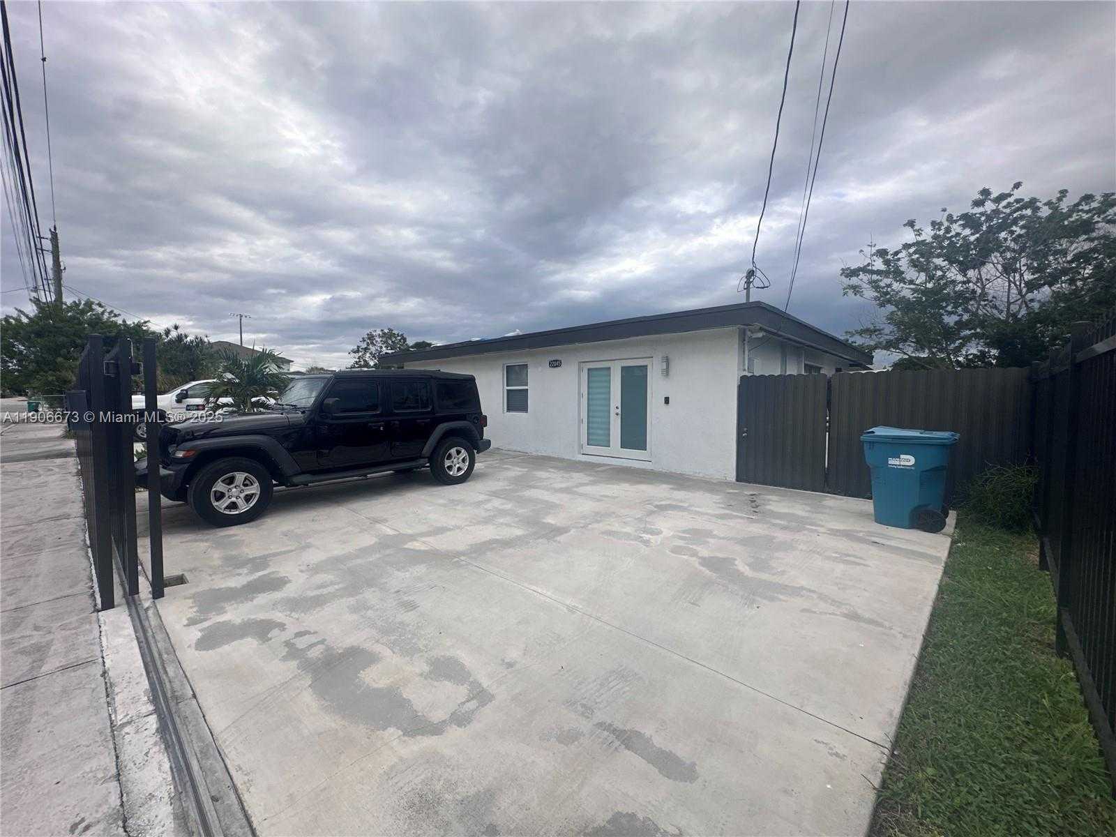 Small Image of 22045 SOUTH WEST 114TH AVE #1, Miami Number 2