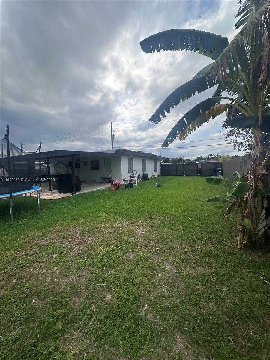 Small Image of 22045 SOUTH WEST 114TH AVE #1, Miami Number 21