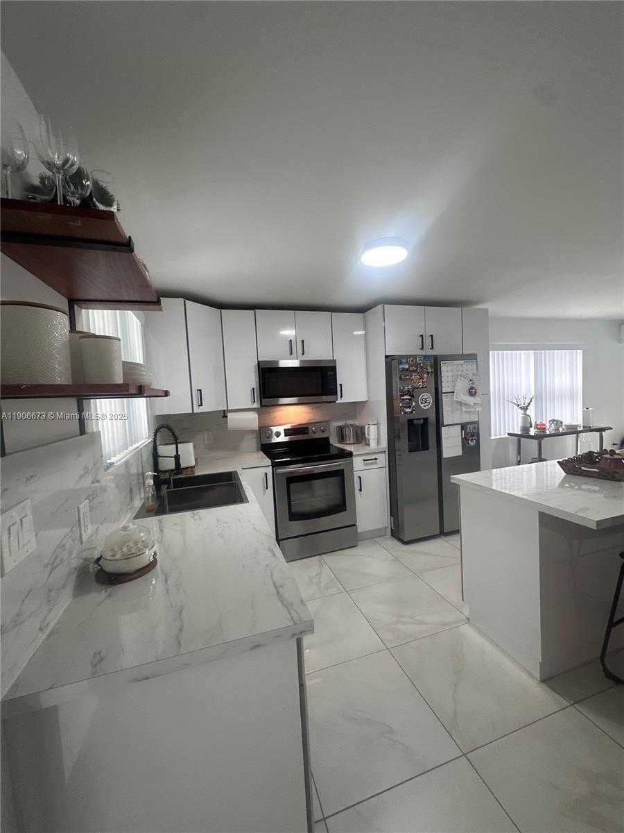 Small Image of 22045 SOUTH WEST 114TH AVE #1, Miami Number 9