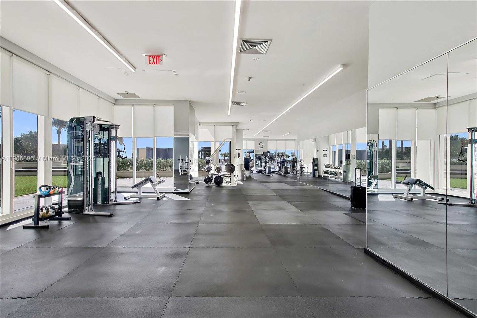 Small Image of 1850 SOUTH OCEAN DR #1607, Hallandale Beach Number 11