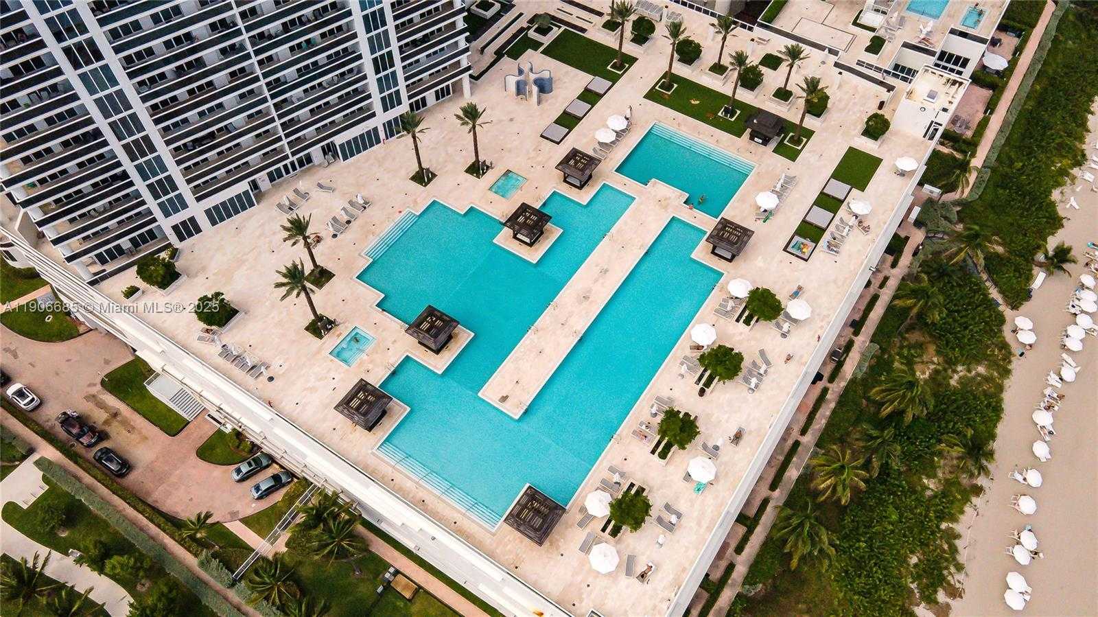 Small Image of 1850 SOUTH OCEAN DR #1607, Hallandale Beach Number 5