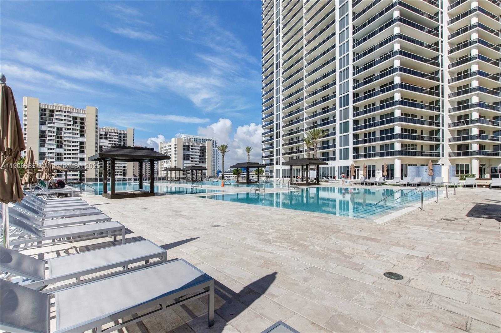 Small Image of 1850 SOUTH OCEAN DR #1607, Hallandale Beach Number 9