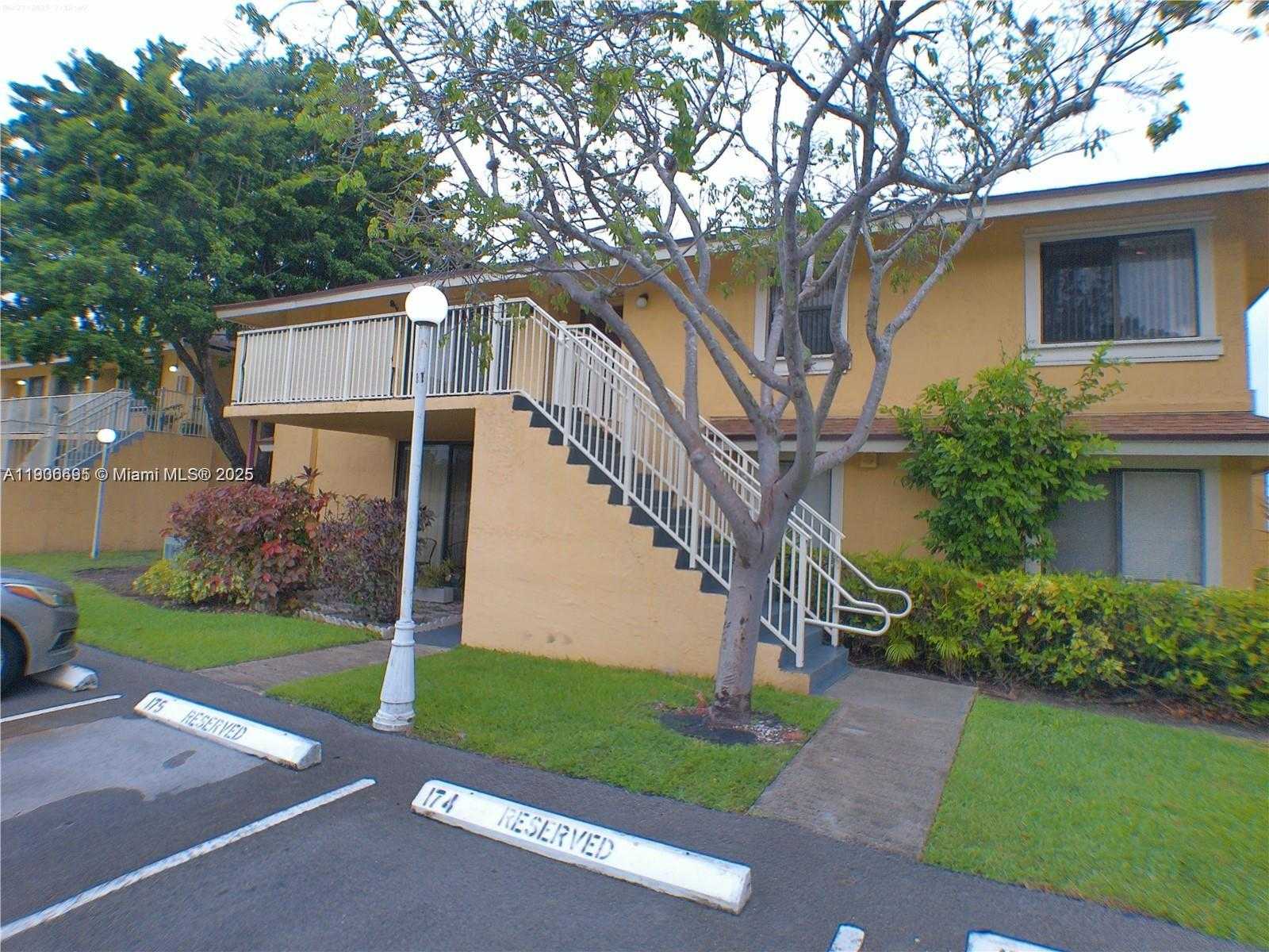 Small Image of 430 NORTH WEST 214TH ST #101, Miami Gardens Number 3