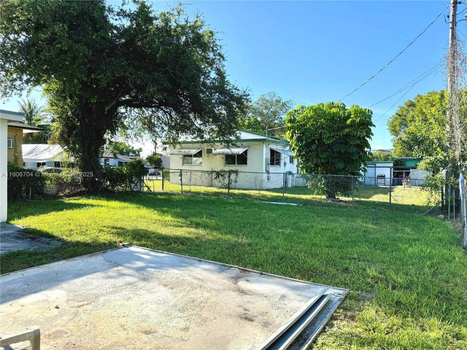 Small Image of 795 NORTH WEST 52ND ST, Miami Number 7