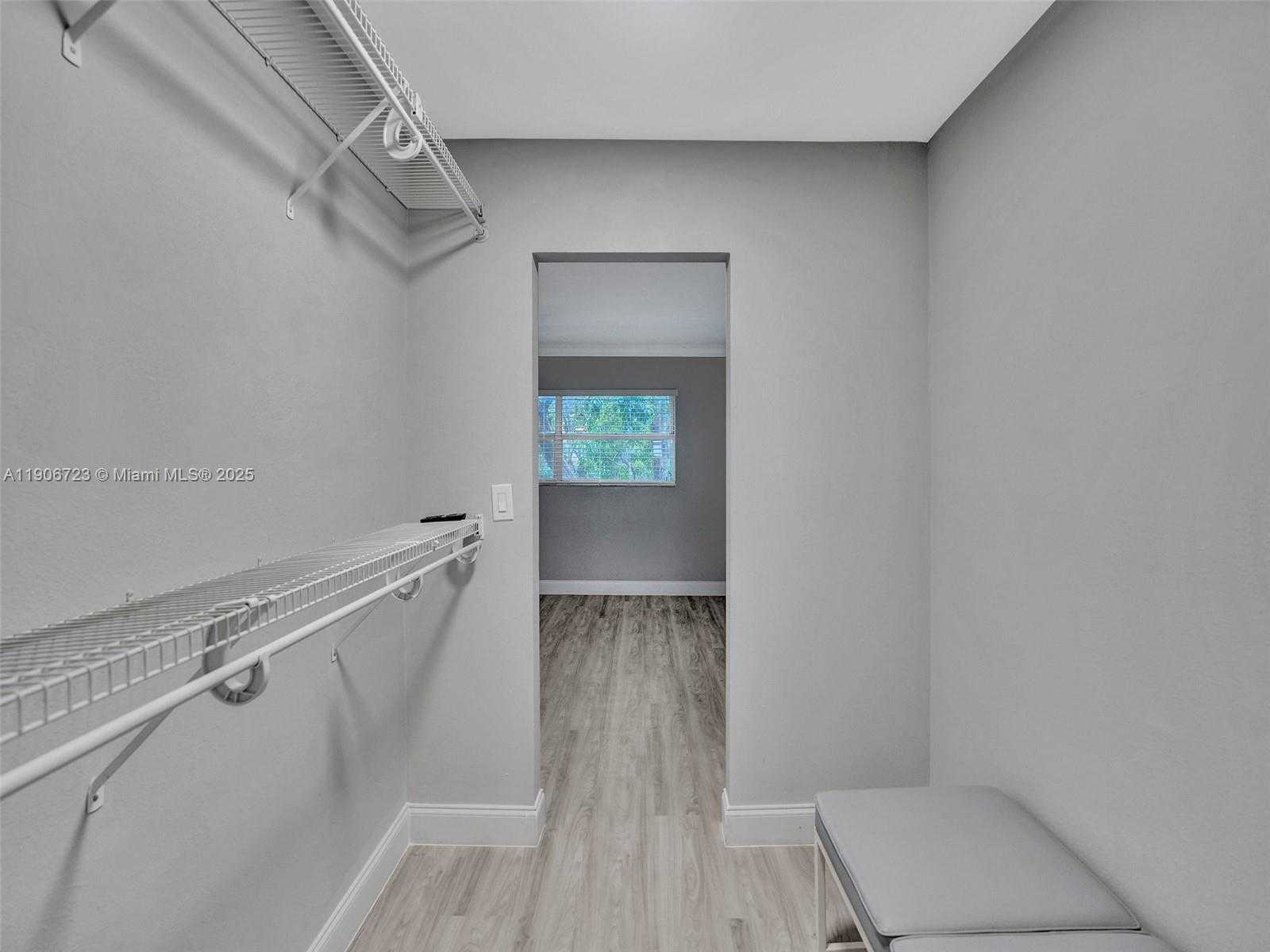 Small Image of 9375 FONTAINEBLEAU BLVD #L305, Miami Number 27