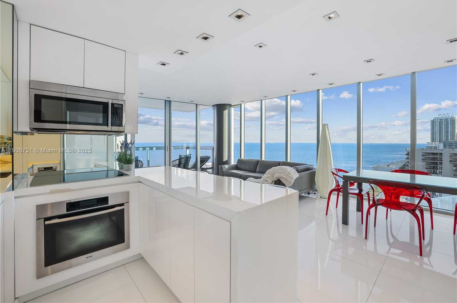 Small Image of 6899 COLLINS AVE #2208, Miami Beach Number 13