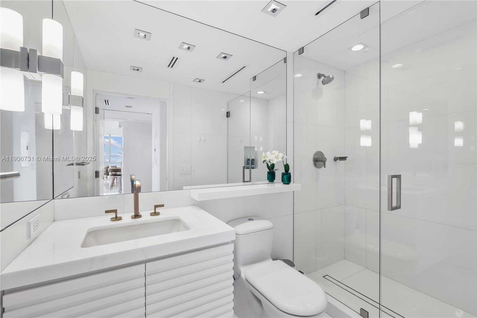 Small Image of 6899 COLLINS AVE #2208, Miami Beach Number 42