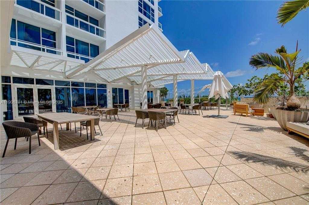Small Image of 6899 COLLINS AVE #2208, Miami Beach Number 57